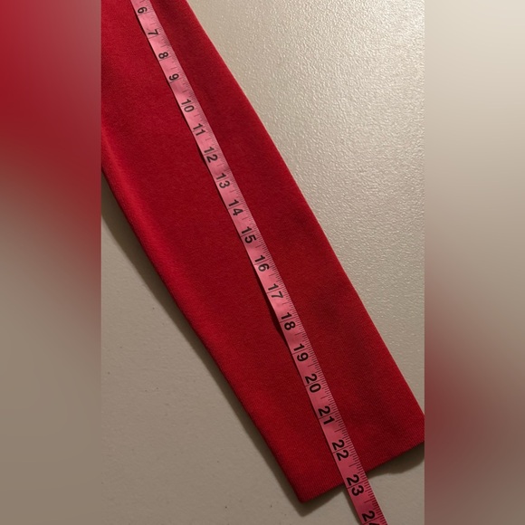 Liz Claiborne Women’s Cherry Red Top Sweater. With Zip Closure 
Medium. NWOT - Picture 11 of 11
